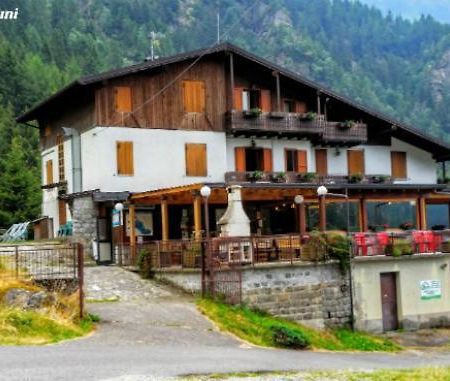 Rifugio Stella Alpina Hotel Saviore dell'Adamello Kültér fotó
