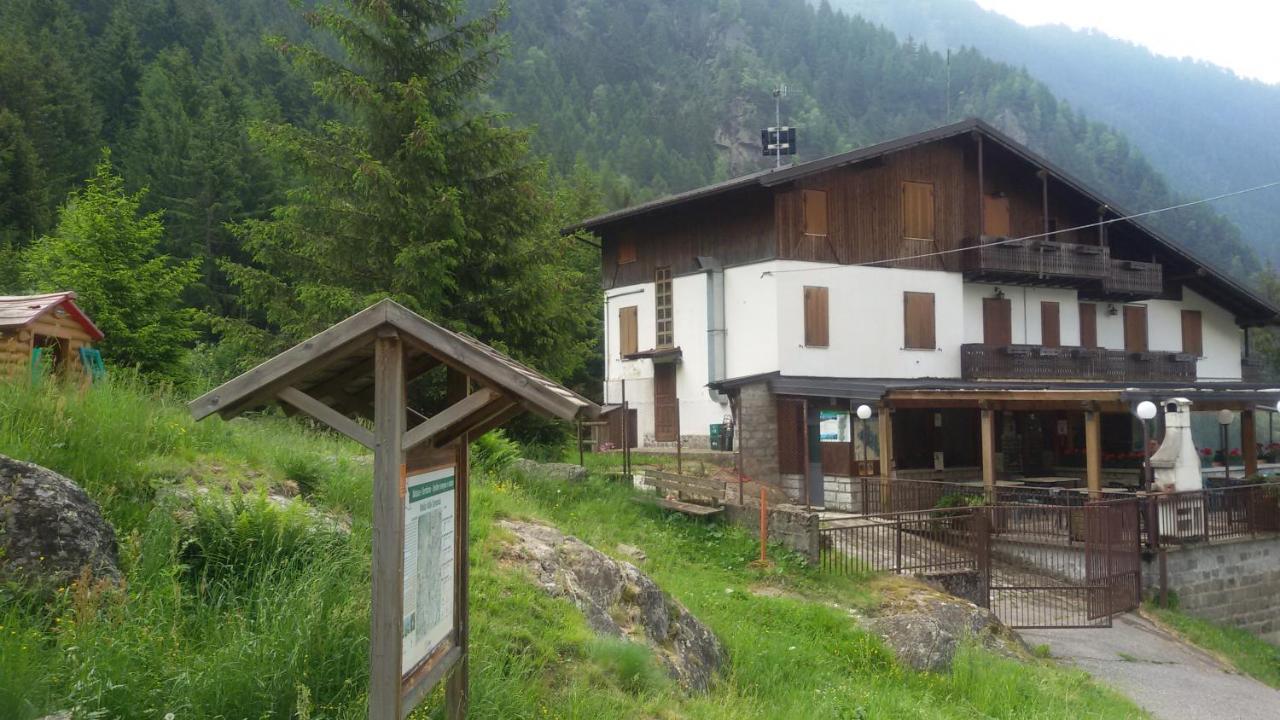 Rifugio Stella Alpina Hotel Saviore dell'Adamello Kültér fotó